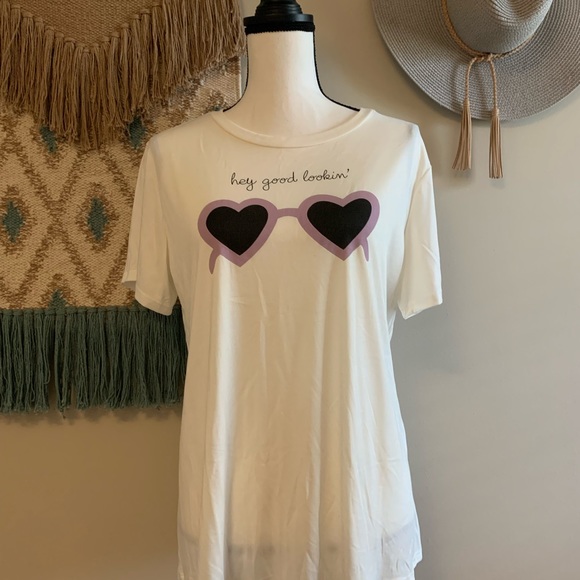 Lime & Chili Tops - Hey Good Lookin’ heart shaped sunglasses white tee NWOT size large